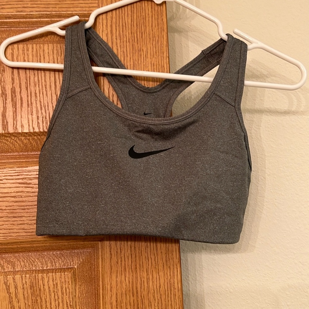Nike Women's Dri-Fit Sports Bra Size Small NWOT
